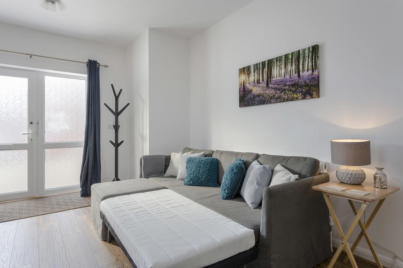 1 Bed Apt Sleeps 4 Luton  Exterior foto