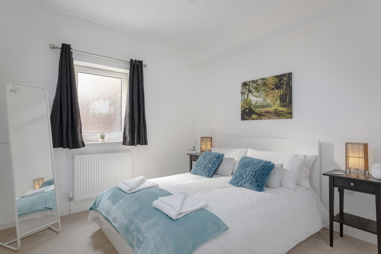 1 Bed Apt Sleeps 4 Luton  Exterior foto